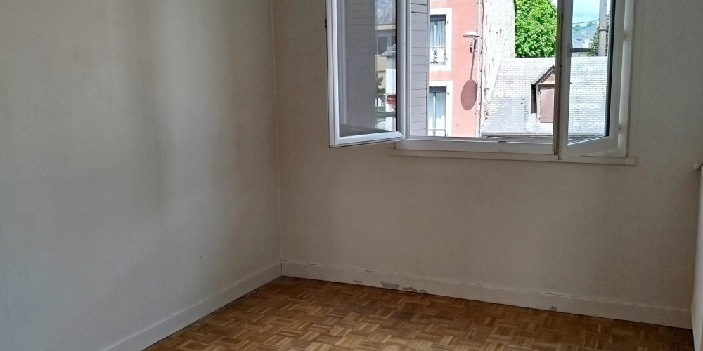 appartement à BAGNERES DE BIGORRE (65200)